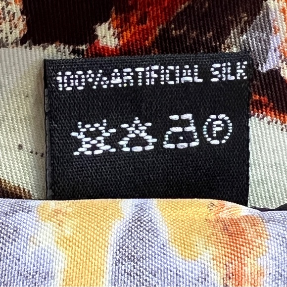 Robin Ruth Picasso-Inspired Scarf - Picture 6 of 6